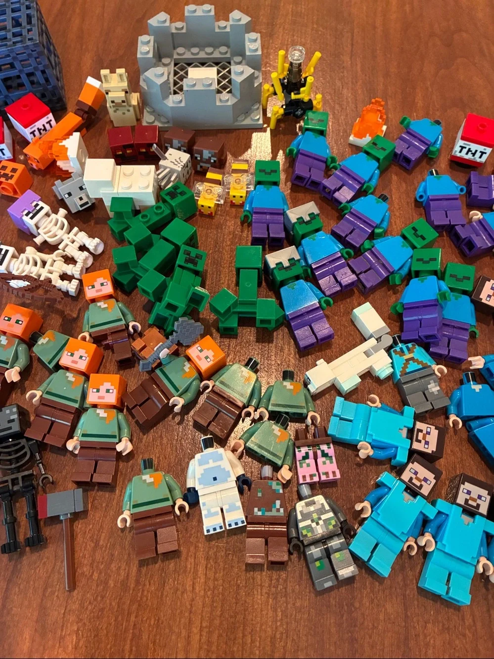 Large Lego Minecraft Minifigure & Misc Lot - Picture 3 of 5